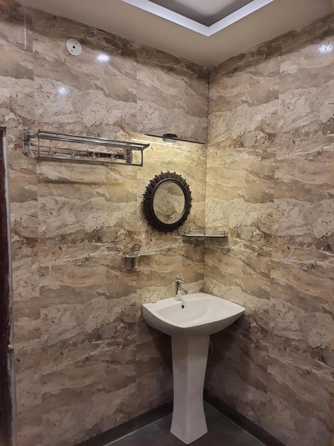 Divine Hotel & Banquet Hall بوبال المظهر الخارجي الصورة