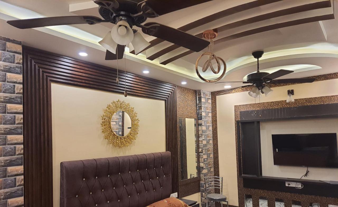 Divine Hotel & Banquet Hall بوبال المظهر الخارجي الصورة