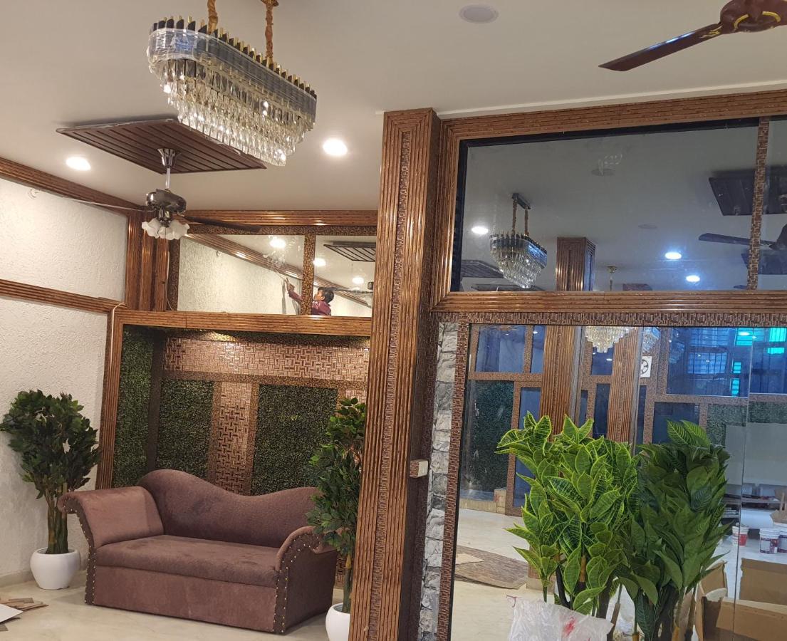 Divine Hotel & Banquet Hall بوبال المظهر الخارجي الصورة