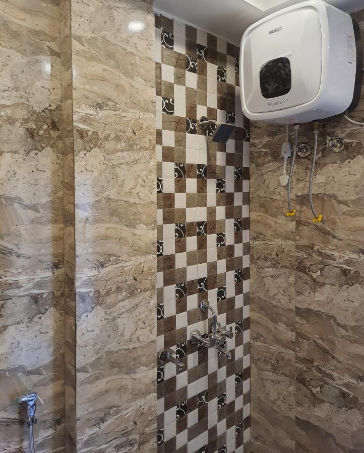 Divine Hotel & Banquet Hall بوبال المظهر الخارجي الصورة