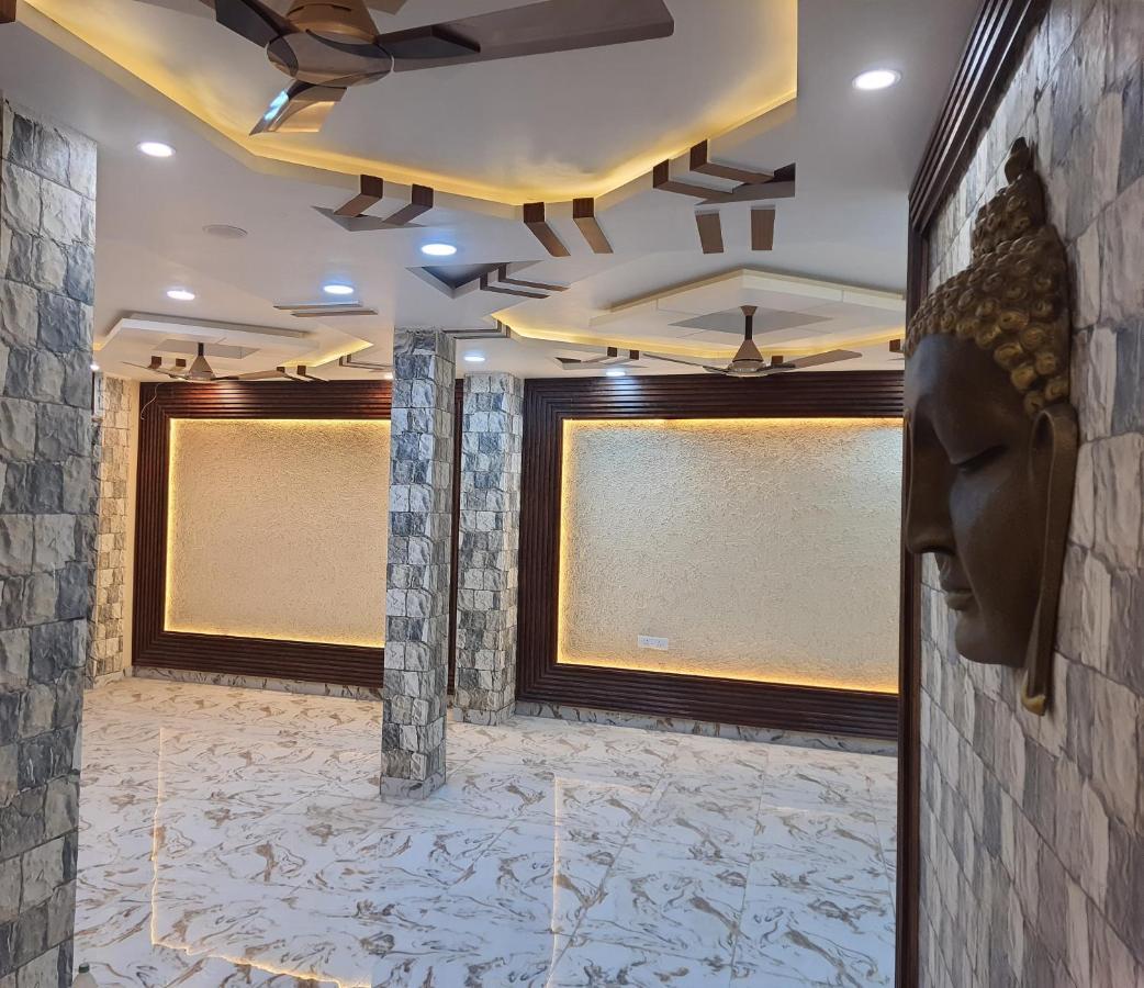 Divine Hotel & Banquet Hall بوبال المظهر الخارجي الصورة